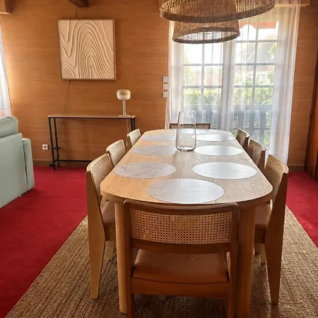 Charmante Maison à 50m De La