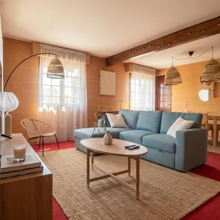 Charmante Maison à 50m De La *
