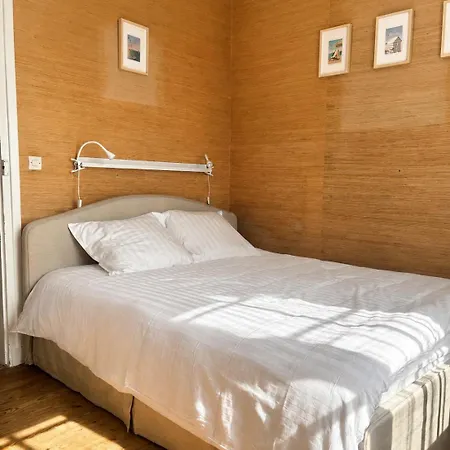 Charmante Maison à 50m De La